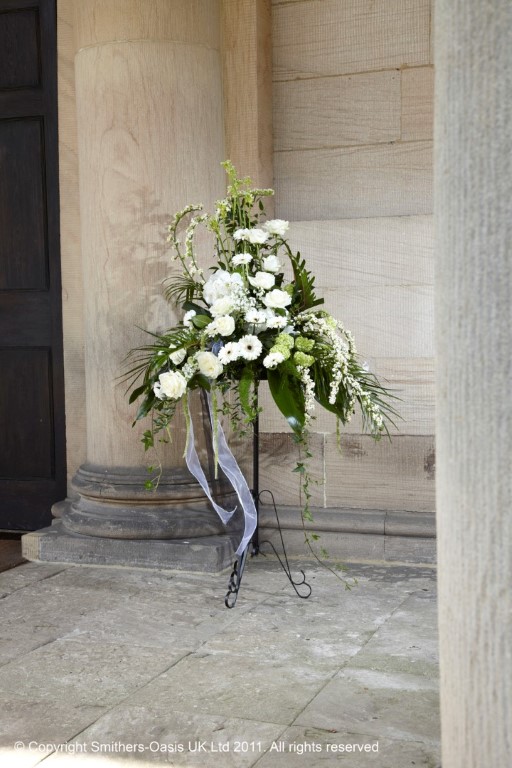 Front Facing Pedestal Arrangement